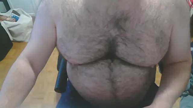 Snapshot of mikeyhotbear chatting on 01.13.26 mikeyhotbear online show from 01.13.26