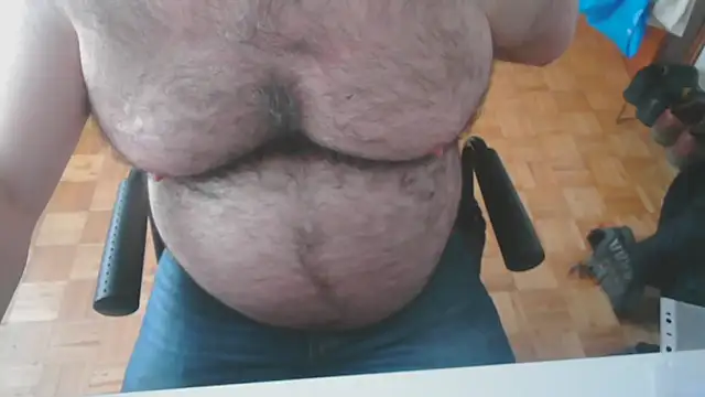 Snapshot of mikeyhotbear chatting on 03.02.26 mikeyhotbear online show from 03.02.26