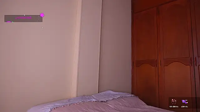 GabriSaenz online show from 10.19.25