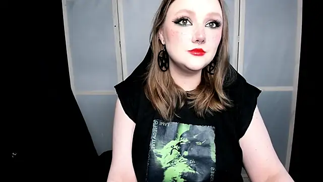 Snapshot of YourDyingBride chatting on 12.01.25 YourDyingBride online show from 12.01.25