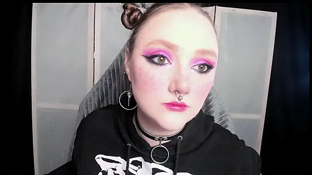 Snapshot of YourDyingBride chatting on 04.12.26 YourDyingBride online show from 04.12.26