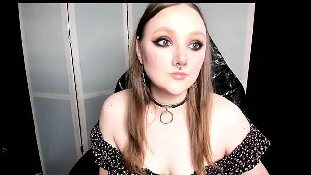 Snapshot of YourDyingBride chatting on 07.15.26 YourDyingBride online show from 07.15.26