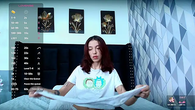 Snapshot of skinnyandcute chatting on 02.02.25 skinnyandcute online show from 02.02.25