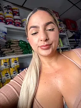 Snapshot of sammyqueenx21 chatting on 02.13.26 sammyqueenx21 online show from 02.13.26