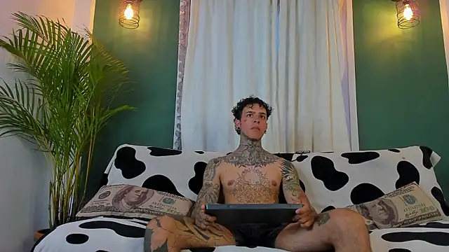 Snapshot of Aron_ford chatting on 03.07.26 Aron ford online show from 03.07.26