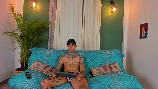 Snapshot of Aron_ford chatting on 03.26.26 Aron ford online show from 03.26.26