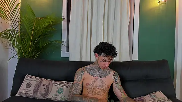 Snapshot of Aron_ford chatting on 04.07.26 Aron ford online show from 04.07.26