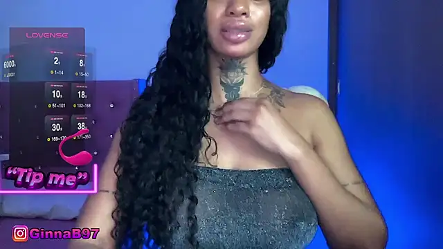 Snapshot of GinnaBolton chatting on 09.27.25 GinnaBolton online show from 09.27.25