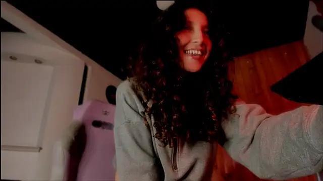  Laary online show from 02.12.25