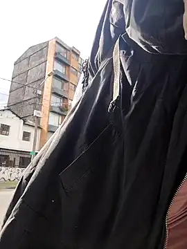  Laary online show from 09.08.25