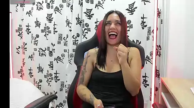 Snapshot of Dalia_D chatting on 02.20.25 Dalia D online show from 02.20.25