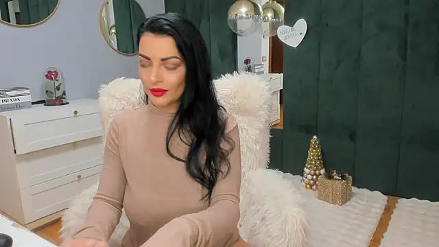 ElisaBaxter online show from 12.20.25