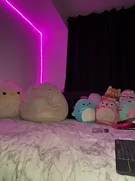 Snapshot of katyaaxo chatting on 12.23.25 katyaaxo online show from 12.23.25