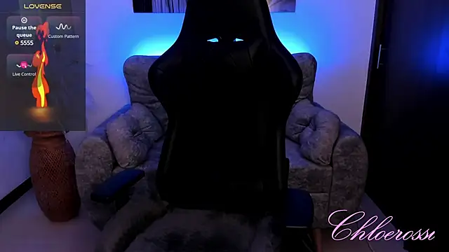 chloerossi online show from 01.15.25