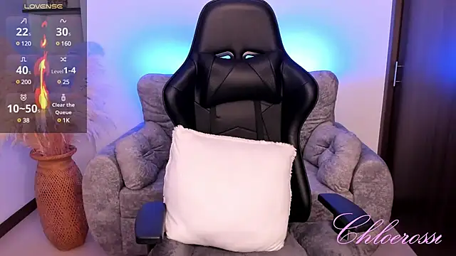 chloerossi online show from 02.13.25