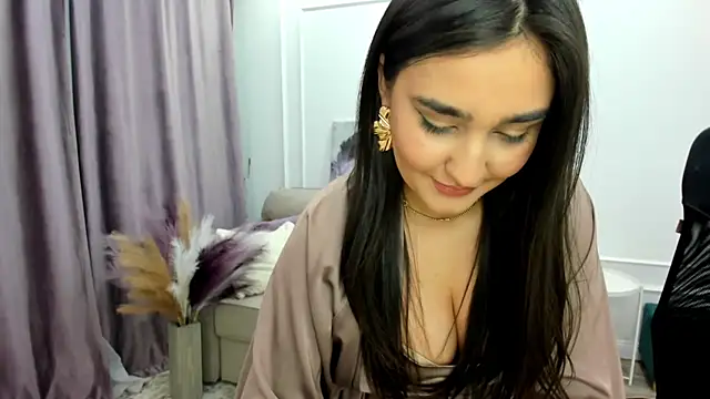 GoldenHeart 1 online show from 02.22.25