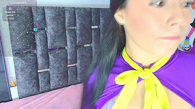 Natasharuso online show from 10.29.25