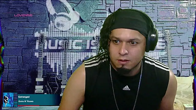 Snapshot of chino_roz chatting on 03.10.25 chino roz online show from 03.10.25