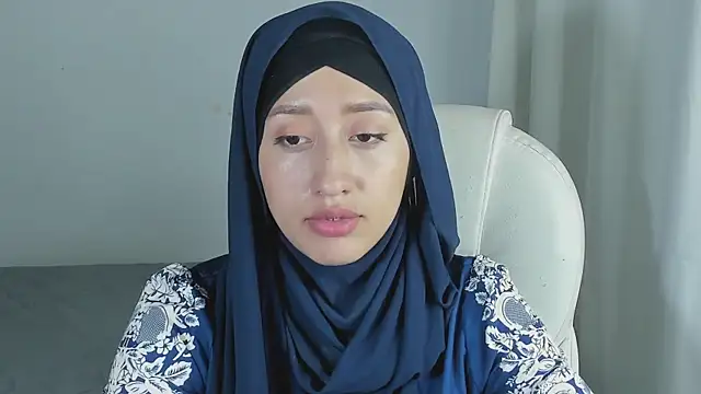 Snapshot of adila_anich chatting on 03.06.25 adila anich online show from 03.06.25