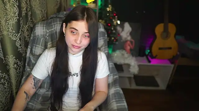 delicatedBailey online show from 02.15.25