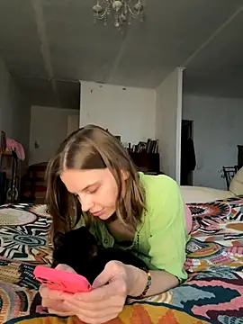 LeyaJohnson online show from 11.21.25