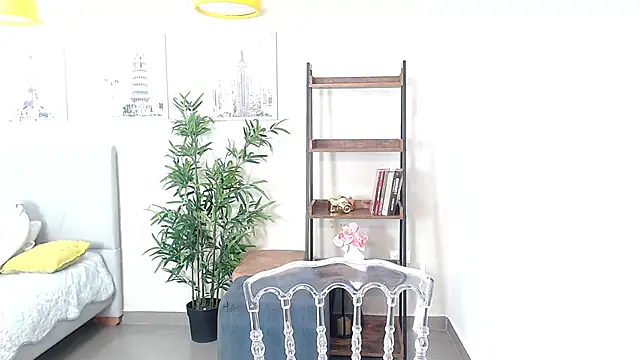 Snapshot of Sassy--Girl chatting on 02.06.25 Sassy--Girl online show from 02.06.25