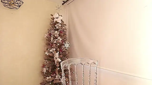 Sassy--Girl online show from 12.05.25