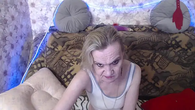 MissBekker online show from 03.18.25