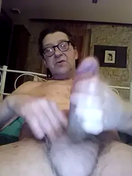 Snapshot of GrudgingCaspian chatting on 02.10.25 GrudgingCaspian online show from 02.10.25