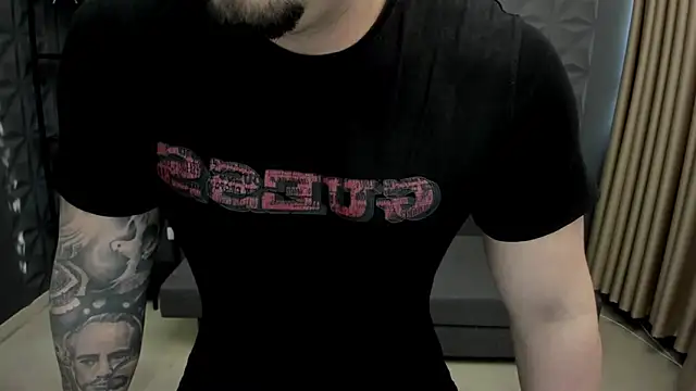 Snapshot of TonyWilcox chatting on 02.24.25 TonyWilcox online show from 02.24.25