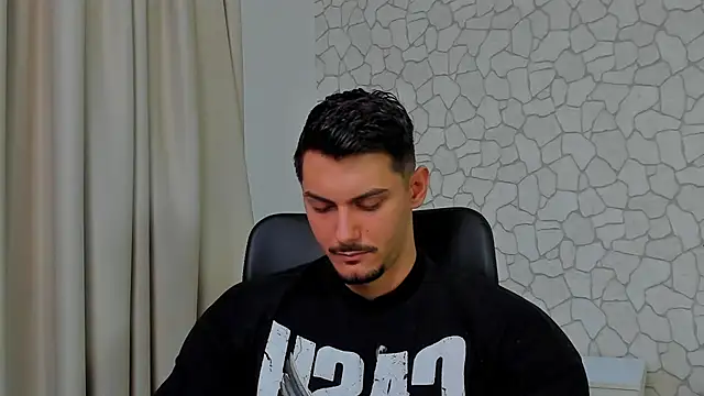 Snapshot of ClintMasters chatting on 02.10.25 ClintMasters online show from 02.10.25