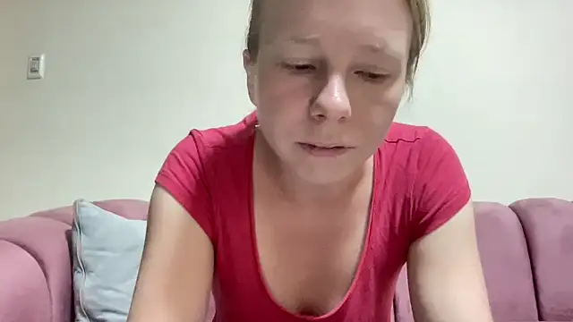 SweetLucy96 online show from 09.20.25