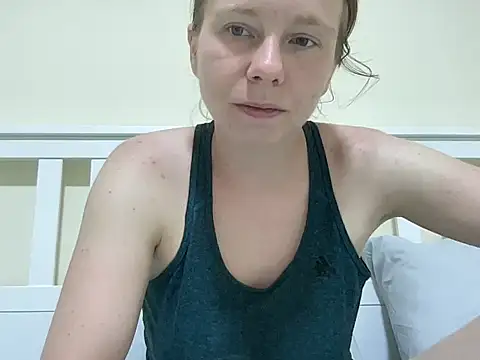 SweetLucy96 online show from 11.06.25