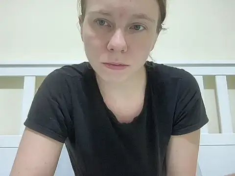 SweetLucy96 online show from 11.12.25