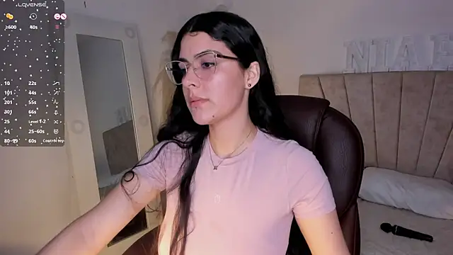  Niah  online show from 02.24.25