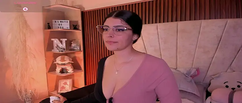  Niah  online show from 10.21.25