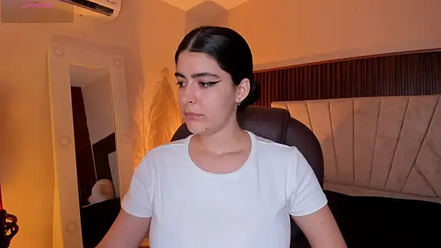  Niah  online show from 03.26.26