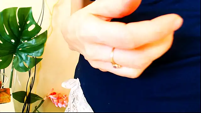 OLIVIA CANDY online show from 02.19.25