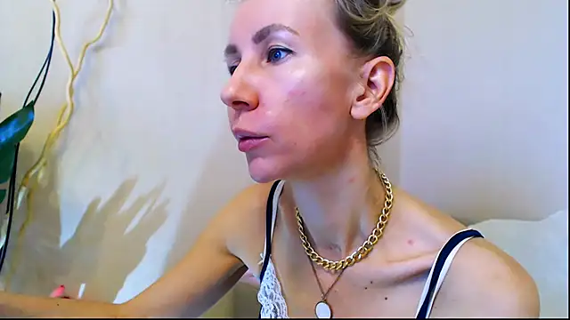 OLIVIA CANDY online show from 02.21.25