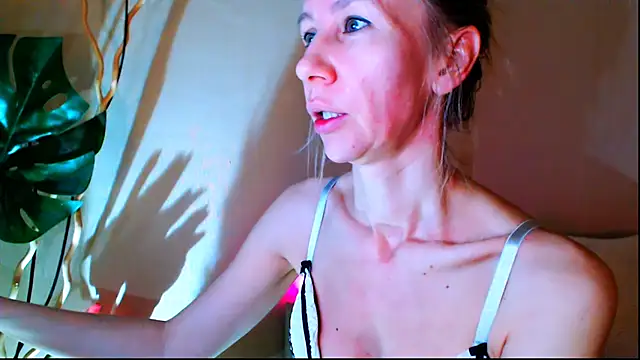 OLIVIA CANDY online show from 03.14.25