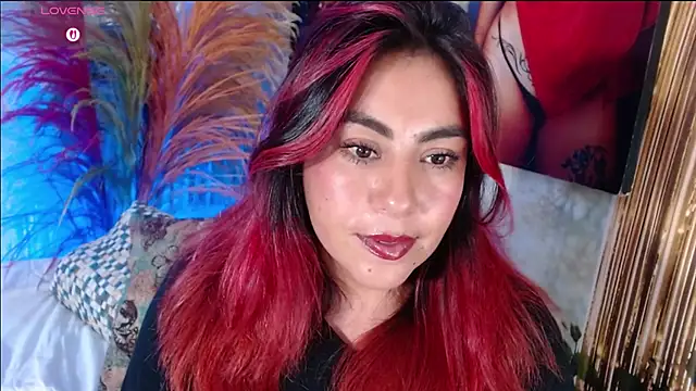 Snapshot of gatuwildhott chatting on 04.02.26 gatuwildhott online show from 04.02.26