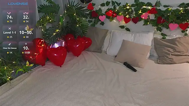 Snapshot of Elfa_Mirielle chatting on 02.17.26 Elfa Mirielle online show from 02.17.26