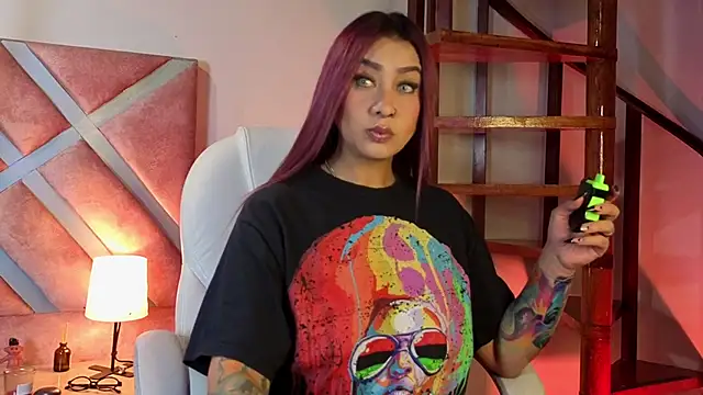  kelly hous36 online show from 12.04.25