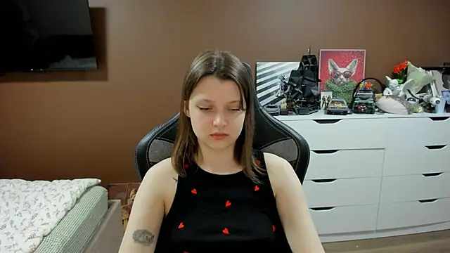 Snapshot of SoniNesti chatting on 05.02.26 SoniNesti online show from 05.02.26