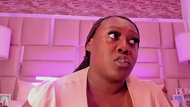 ShaniaBrownn online show from 04.09.26