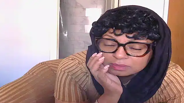 MSweetLindaParks online show from 10.03.25