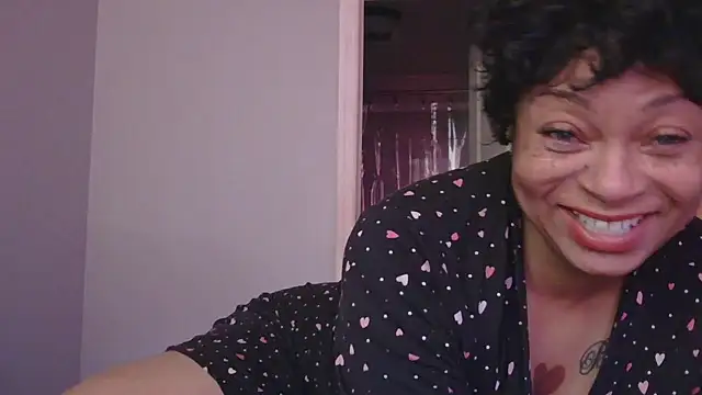 MSweetLindaParks online show from 10.15.25