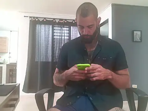 Snapshot of Matheusbeard chatting on 08.04.26 Matheusbeard online show from 08.04.26