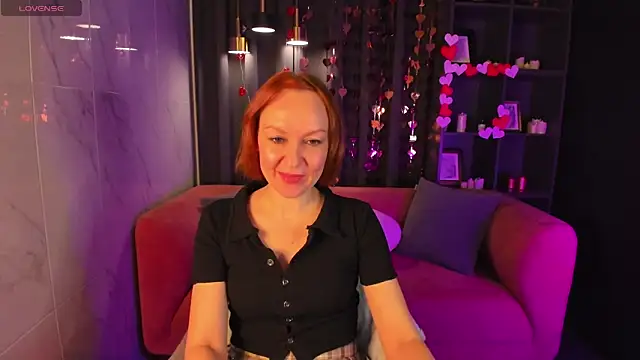 Snapshot of NikaGentle chatting on 02.14.25 NikaGentle online show from 02.14.25