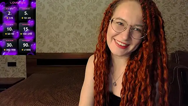 Snapshot of AgnesGraham chatting on 03.17.25 AgnesGraham online show from 03.17.25